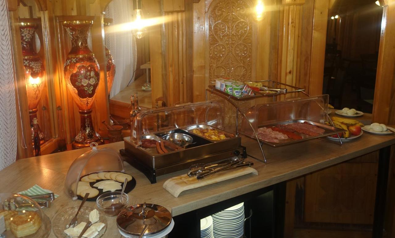 Pension Nest - Family Apartman Mosonmagyaróvár Buitenkant foto